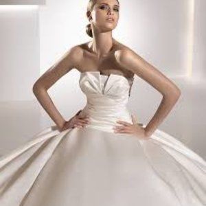 Pronovias Wedding Dress-Georgia